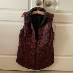 Chico’s quilted reversible vest (size 1)